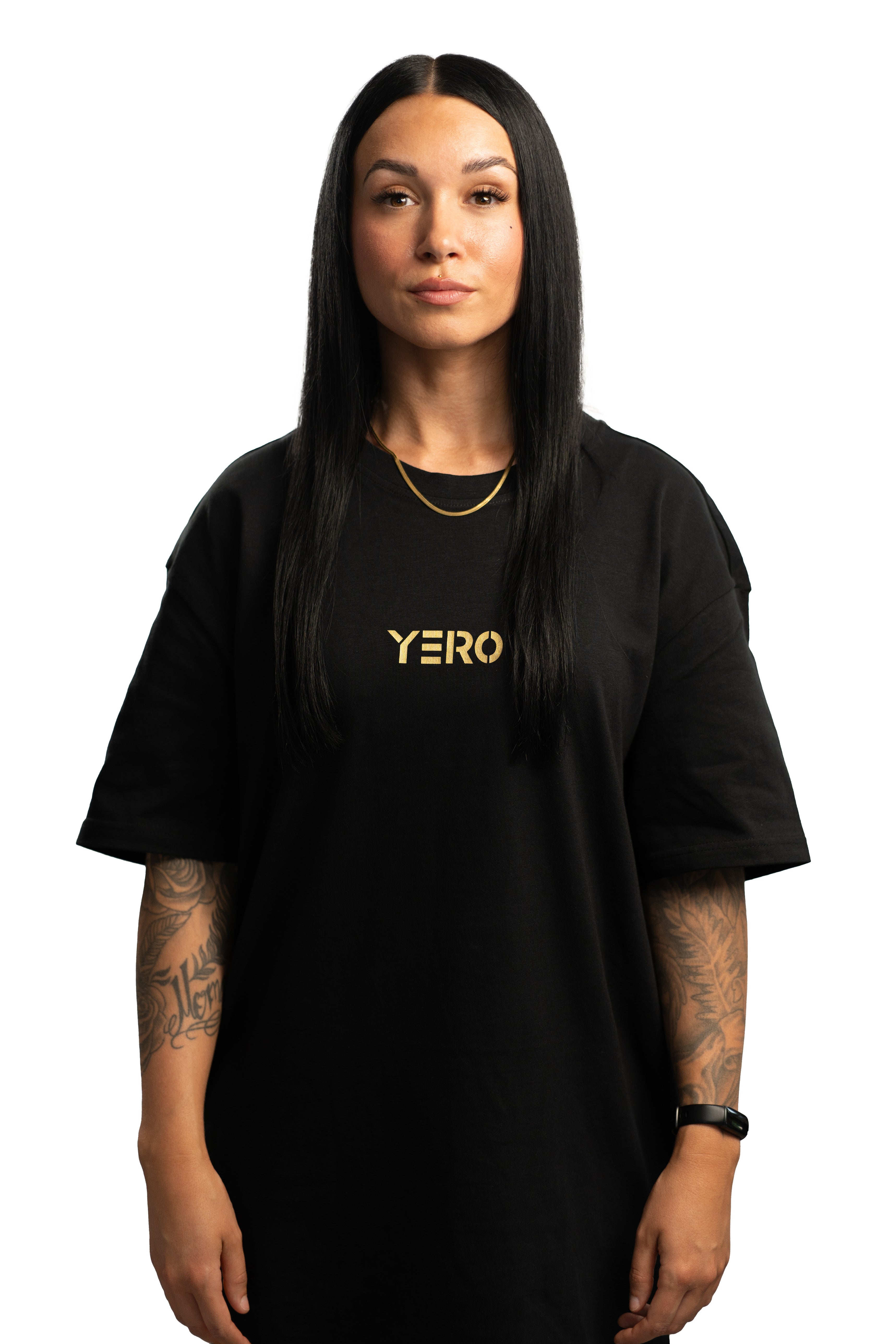 Yero Pattern YERO Basic Shirt Oversize UNISEX ohne Backprint gold/schwarz – YERO Fashion